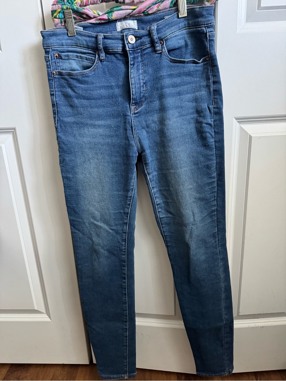 Nicole Miller Slim Fit Skinny Jeans in Medium Blue